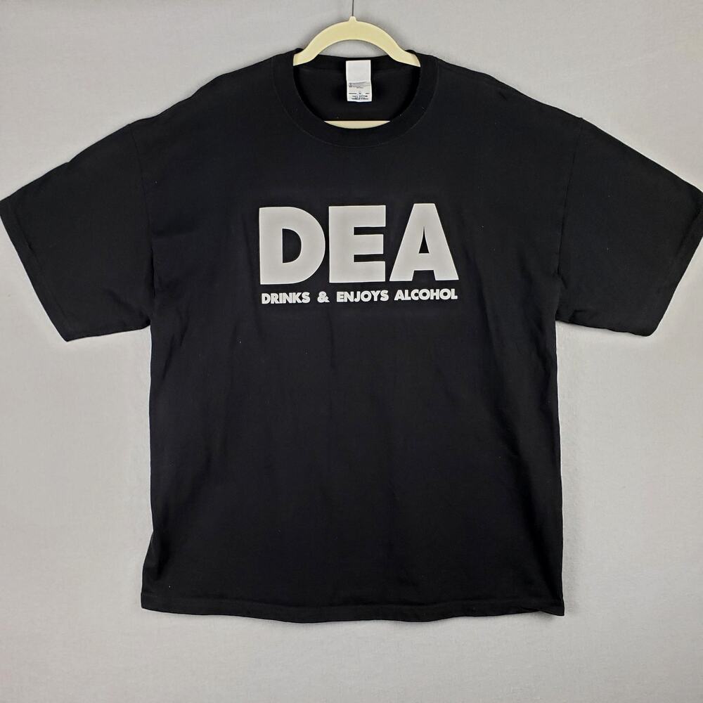 Y2K DEA‎ Party Tee Shirt Black Drinks & Enjoys Alcohol Vacation Dad Frat Size XL